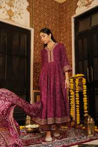 High Quality Designer Wear Cotton Fabric Kurta with Beautiful Zari <b>Sequins</b> Embroidery Detailing Paired with Pant and Duppatta - Product Image 3