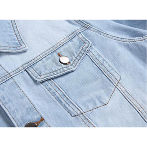 แจ็กเก็ตผ้ายีนส์สำหรับผู้ชายที่มีน้ำหนักเบาทันสมัยปรับแต่งได้ตามต้องการมีหลายกระเป๋าใส่สบายติดกระดุม - Product Image 3