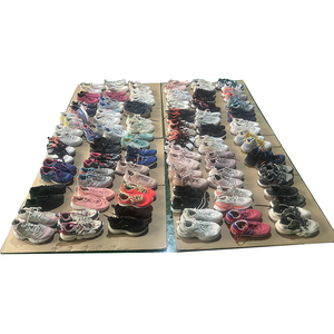 Zapatos <span class=keywords><strong>deportivos</strong></span> <span class=keywords><strong>de</strong></span> <span class=keywords><strong>segunda</strong></span> <span class=keywords><strong>mano</strong></span> originales usados <span class=keywords><strong>de</strong></span> marca china para hombre y mujer en fardos - Product Image 3