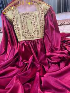 ชุดเดรสปักลายชาร์มาแบบอัฟกัน งานฝีมือ วัฒนธรรมแฟชั่นอัฟกัน ชุดโคจิอัฟกานี ชุดชาปปัน ชุดชนเผ่า - Product Image 2