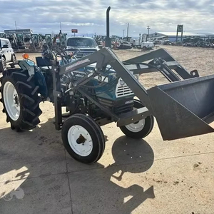 TRACTOR MITSUBISHI D2500 CON CARGADOR HECHO EN CASA, LOS NEUMÁTICOS ESTÁN TODOS EN BUEN ESTADO - Product Image 1