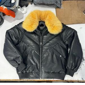 Veste matelassée V-Bomber en peau de mouton véritable pour homme avec col en fourrure, tenue d'hiver faite à la main, grande taille - Product Image 5