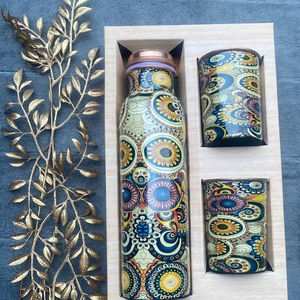 Botella de Agua de Cobre Puro de Moda, Hermoso Diseño, Suministro al por Mayor, MOQ Bajo para Beber a Diario y Regalar - Product Image 1