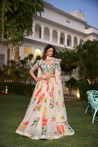 Georgette de style moderne avec imprimé floral avec bordure en dentelle Lehenga Choli Fabricant de Surat au taux le plus bas - Product Image 2