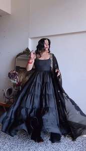 Traje DE BODA Anarkali de seda satinada de estilo indio tradicional para mujer, traje de boda largo hasta el suelo, diseñador Dupatta, respetuoso con el medio ambiente - Product Image 3