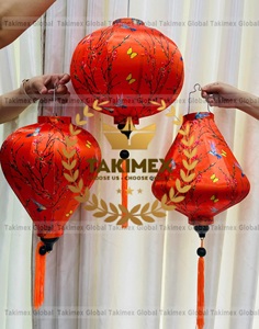 โคมไฟผ้าไหมและไม้ไผ่ทำด้วยมือหรูหราสำหรับการตกแต่งที่มีสไตล์ในบ้านทุกแบบ - Product Image 2