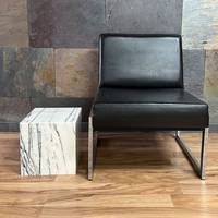 Tabouret en marbre noir Milas Table d'appoint élégante en pierre naturelle Design rond élégant Parfait pour le salon Chambre à coucher