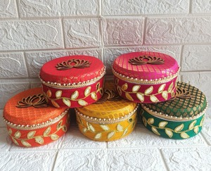 Caja de acero decorativa de loto de 250, 500 gramos, caja de regalo de Ramadán Eid, recuerdo de boda, caja de almacenamiento Laddoo dulce, favores tradicionales indios - Product Image 3