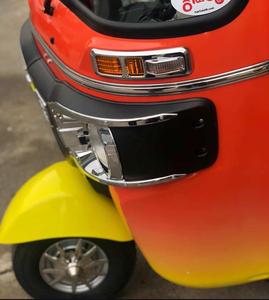 Nouveau Tuk-Tuk 200cc 250cc 2024 Tricycle à 3 Roues 2025 2026 Jaune Doré Noir Blanc - Product Image 6