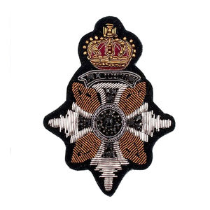 Insignias de lingotes bordados hechos a mano Insignia bordada de servicio OEM de nuevo estilo - Product Image 4