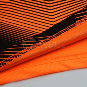 Conjunto de fútbol con jersey de color clásico y pantalones cortos a juego para la práctica diaria, uniforme de fútbol para adultos - Product Image 5