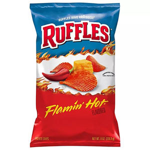 Chips de pommes de terre au fromage et au chili Ruffles, 8 oz   Chips de pommes de terre aromatisées à la lime RUFFLES - Product Image 3