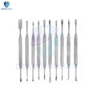 Ensemble d'instruments chirurgicaux dentaires Kit de chirurgie implantaire en acier inoxydable avec ascenseur périosté, séparateur réfléchissant et séparateur - Product Image 1