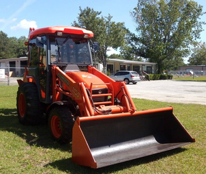 Tractor Kubota M59 con Cargador y Retroexcavadora, 4x4, Excelente Estado, Maquinaria Nueva y Usada - Product Image 1