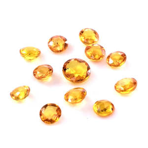 Saphir Jaune Naturel Non Traité, Pierre Libre Calibrée, Tailles Rondes 3mm et 4mm, Tailles Asscher/Brillant/Ovale - Product Image 1