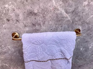 ที่แขวนผ้าทำจากทองเหลืองแบบโบราณสำหรับตกแต่งห้องน้ำสไตล์วินเทจและร่วมสมัยมีจำหน่ายทั่วโลก - Product Image 3