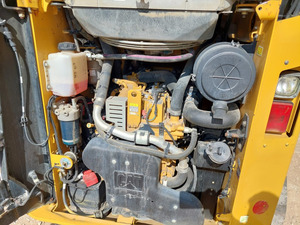 Minicargadora CAT 259D3 con carga nominal de 5 toneladas, motor diésel aprobado por CE, accesorios de alta eficiencia, bomba de cubo Huade - Product Image 4
