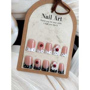 Polka Bloom - Uñas Postizas con Diseño Floral Único para Decoración de Uñas - Product Image 3