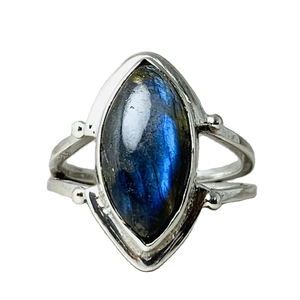 Bagues en labratite en argent sterling 925 les plus vendues en forme de marquise faites à la main avec un design simple Bijoux en labradorite naturelle - Product Image 1