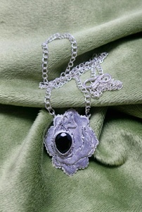 Nouveau collier pendentif loup en argent sterling 925 avec onyx noir, design premium, bijou totem spirituel, cadeau pour fête - Product Image 3