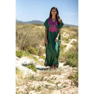 Robe maxi kaftan brodée pour femmes, mélange de coton vert, longue tenue de plage, kaftan de villégiature, tenue ethnique bohème - Product Image 1