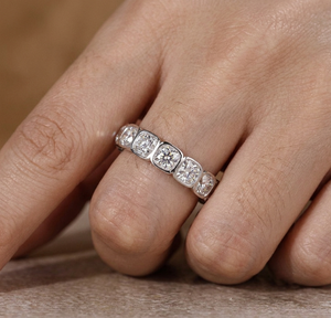 Anillo de Boda Lurba Jewels de Oro Blanco Sólido de 14K con Moissanita Tallada, Anillo de Eternidad Completo con Engaste de Bisel, Apilable, Certificado, para Aniversario, para Mujer - Product Image 2
