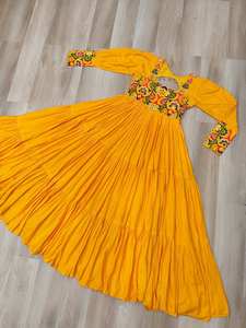 Nuevo vestido de rayón de fiesta de lanzamiento con bordado pesado hasta el suelo de secado rápido para bodas y Diwali - Product Image 6