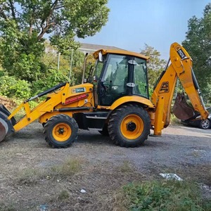 Chargeuse-pelleteuse JCB 3CX, machine de construction robuste prête à être expédiée, avec moteur diesel puissant, système de transmission 4x4, achetez maintenant - Product Image 3