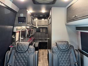 Mercedes-Benz Sprinter Cargo Van 3500XD 2024, Tracción en las Cuatro Ruedas, Motor Diésel de 2.0L y 4 Cilindros de Alto Rendimiento, Minivan - Product Image 6