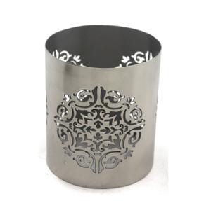 Porte-bougie en fer décoratif moderne en argent antique pour le salon et la décoration de table faits à la main - Product Image 1