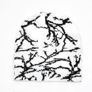 Gorro de Punto Elástico Jacquard con Diseño de Personajes de Moda OEM, Gorro de Invierno Y2K Personalizado, 100% Acrílico, con Botón, de Fábrica a Bajo Precio - Product Image 2