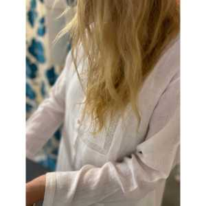 Vestido Camisero Casual de Lino HEERA para Primavera con Encaje, Tejido Transpirable, Logotipo en el Frente, Tallas XS y XL Disponibles en Blanco - Product Image 1