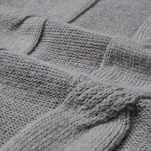 Pull-over pour homme en mohair, design contrasté, logo personnalisé, fabrication artisanale, vente en gros - Product Image 4