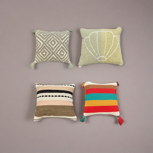 Housses de coussin touffetées tendance de style moderne et de qualité à l'exportation Taie d'oreiller imprimée réversible avec design latéral Housses de coussin - Product Image 4