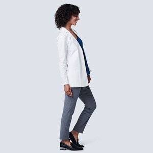 Elegante conjunto de uniformes médicos personalizados para mujer, cómodos uniformes elásticos de poliéster para Hospital con camisa y pantalón de encaje - Product Image 5