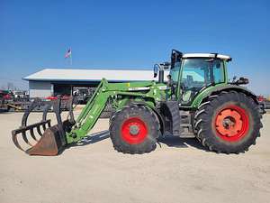 Tractor Usado Fendt 724 VARIO con Características Avanzadas Disponible a Precio Económico, Listo para Entrega, en Excelente Estado, en Venta - Product Image 2