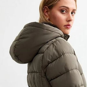 Chaqueta acolchada de alta calidad con estampado de logotipo personalizado para mujer, chaqueta acolchada de lona de invierno transpirable con procesamiento de punto - Product Image 5