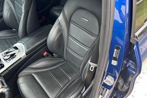 Mercedes-AMG C63 S Sedán 2019 Usado, 503 hp, Motor V8 Biturbo, Azul Brillante Metalizado, Propiedad de Florida - Product Image 5