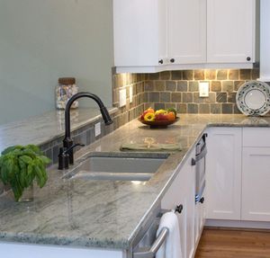 Dalles et carreaux de granit vert surf de qualité supérieure, tailles personnalisées disponibles - Product Image 2