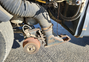 รถดูดฝุ่นอุตสาหกรรมคุณภาพสูง พรีเมียม 1650 4X4 Assaloni DIY รองรับ OEM ODM ปรับแต่งได้ รับประกัน 3 ปี มีจำหน่ายในฝรั่งเศส - Product Image 5