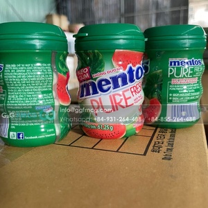 Bonbons Mentos Gummies Bonbons sucrés à la saveur de melon d'eau, Pot de 61.25g de gomme fraîche Mentos - Product Image 2