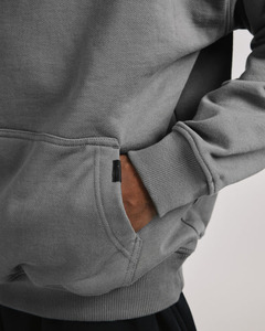 เสื้อฮู้ดดี้ทรงบ็อกซี่สำหรับผู้ชายและผู้หญิง ใส่ได้ทุกเพศ เหมาะสำหรับฤดูหนาว คุณภาพสูง สีพื้น ย้อมสีแบบเป็นมิตรต่อสิ่งแวดล้อม กันน้ำ บุขนหนานุ่ม - Product Image 4