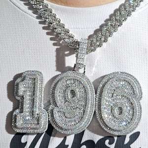 Collar con Colgante de Plata de Ley Chapado en Oro de 18K con Número Personalizado 196, Diamantes Moissanite VVS, Cadena Cubana, Joyería de Lujo Estilo Hip Hop - Product Image 1