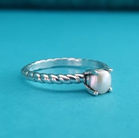 Vente en gros d'anneaux de fiançailles en argent sterling 925 avec perle d'eau douce de haute qualité, design unique, style tendance, tailles personnalisables