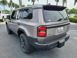 Neuf / Occasion 2025 TOYOTA LAND CRUISER PRADO Caméra arrière 360° Capacité de charge 31-40T Émissions Diesel / Essence Automatique - Product Image 6