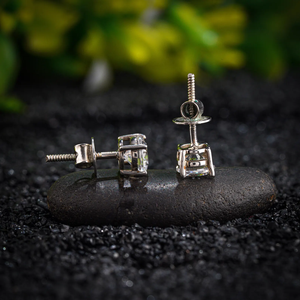 Pendientes de Diamantes Redondos Cultivados en Laboratorio con Certificación IGI de 2.00 CTW, Oro Amarillo Sólido de 14K/18K, Joyería Fina para Bodas - Product Image 5