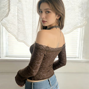 T-shirt personnalisé sans col à manches évasées, avec dentelle et motif floral, en maille, coupe ajustée, en Spandex/Polyester, sexy et respirant - Product Image 4