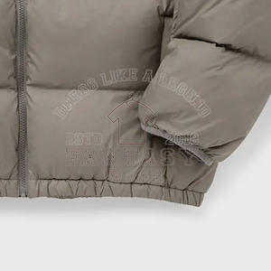 FANTASY WEAR Vente en gros Manteau d'hiver matelassé de créateur en polyester vert, style doudoune, pour l'extérieur, avec logo personnalisé - Product Image 6