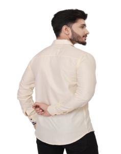 Camisa de poliéster con cuello en V para hombre de alta calidad transpirable y de secado rápido para ropa formal disponible para exportaciones al por mayor - Product Image 4