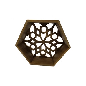 Antique Vintage en bois de manguier sculpté à la main écologique décor de jardin maison ferme moderne plateau d'affichage en forme d'hexagone naturel - Product Image 5